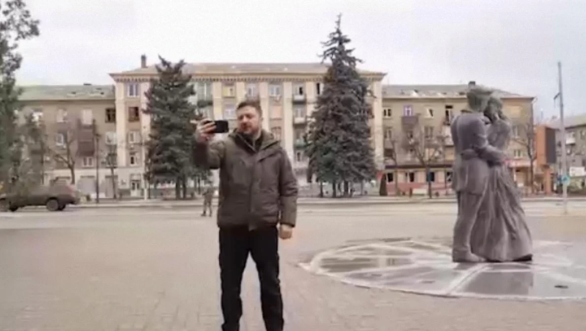 "Росіяни готують тут наступ весною": Зеленський з центру Дружківки